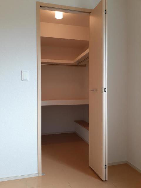 ブルースカイ幸和の収納