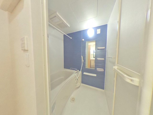 ブルースカイ幸和の浴室