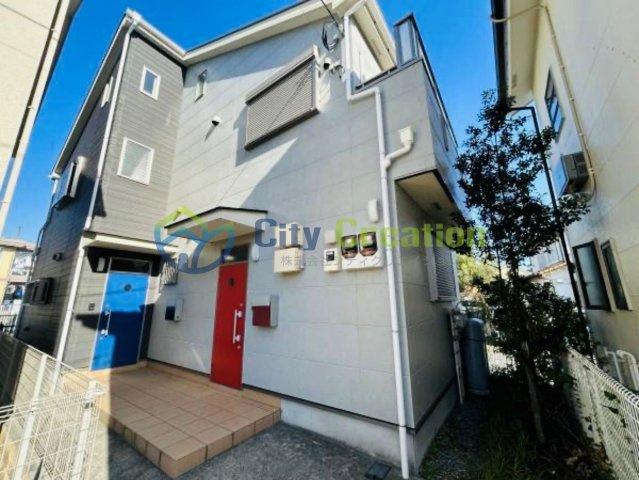 逗子市桜山４丁目　大型2世帯住宅の前面道路含む現地写真