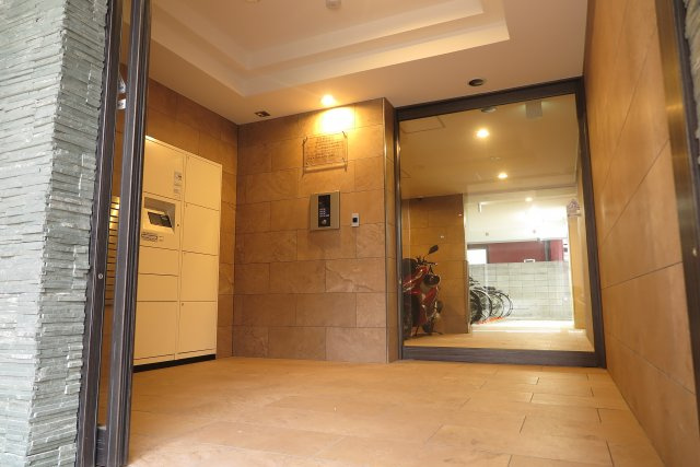 RaysProduct西住之江adamUのエントランス