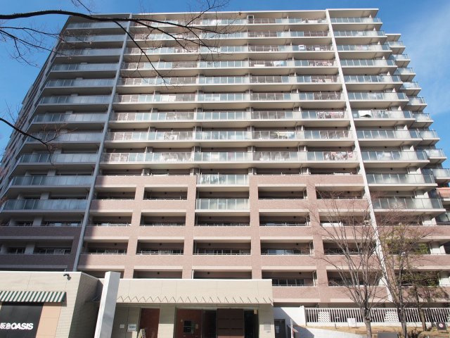 エルセレーノ上本町レジデンスの外観