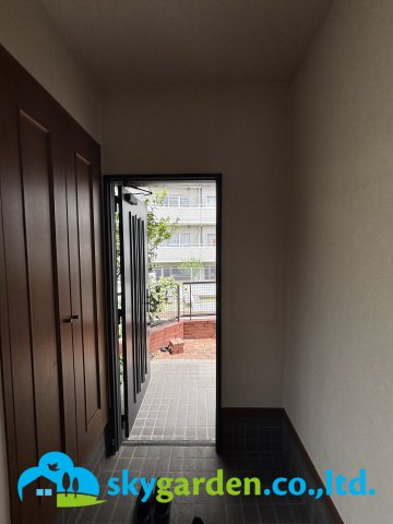 小田原市酒匂４丁目　中古戸建の玄関