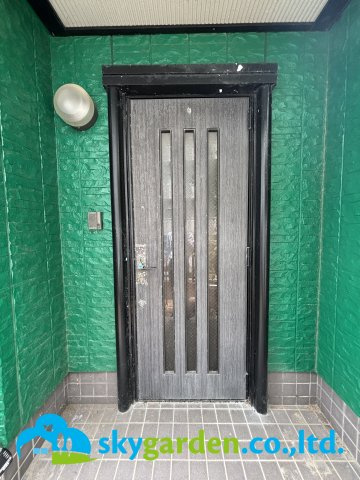 小田原市酒匂４丁目　中古戸建の玄関