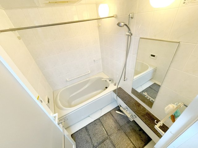 ロイヤル神戸北野通りの浴室