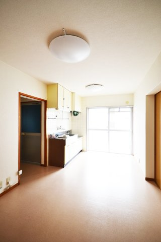 イータウン矢三Ⅰの居間・リビング