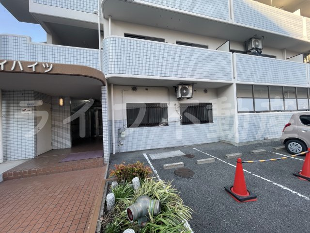 スカイハイツのエントランス|エントランスです
