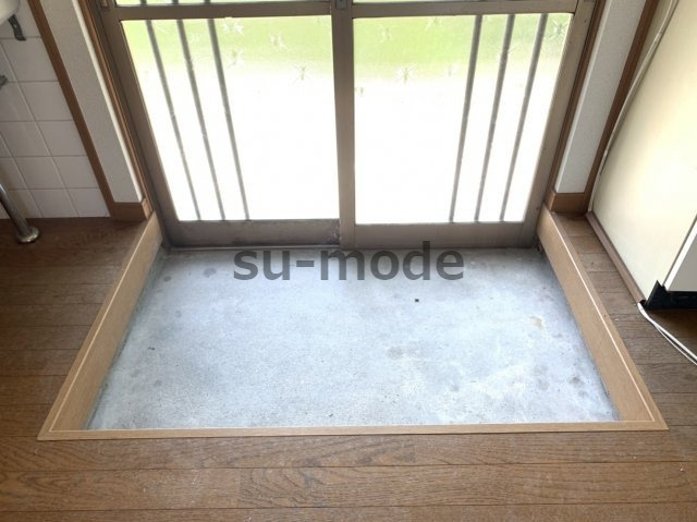 辻子マンションの玄関