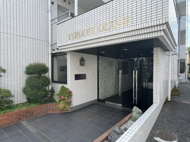 ベルジュールオーシャンのエントランス