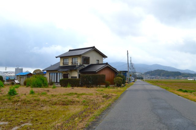 出雲市平田町の売地の前面道路含む現地写真|前面道路幅約5ｍ×間口約１８m