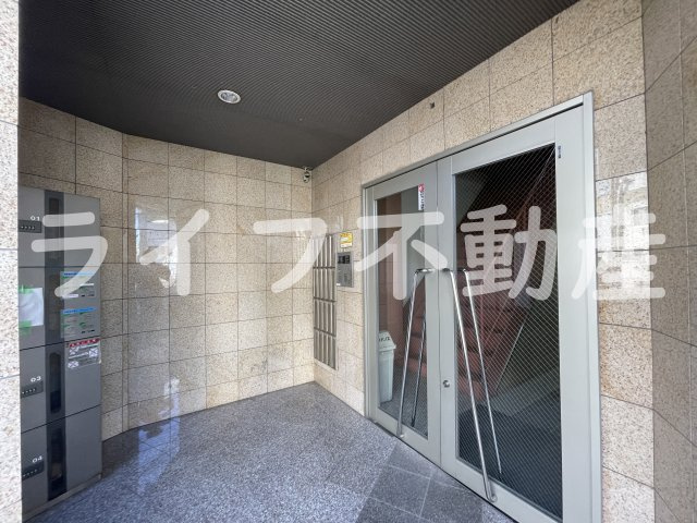 アドバンス俊徳のエントランス|ゆとりのあるエントランスです