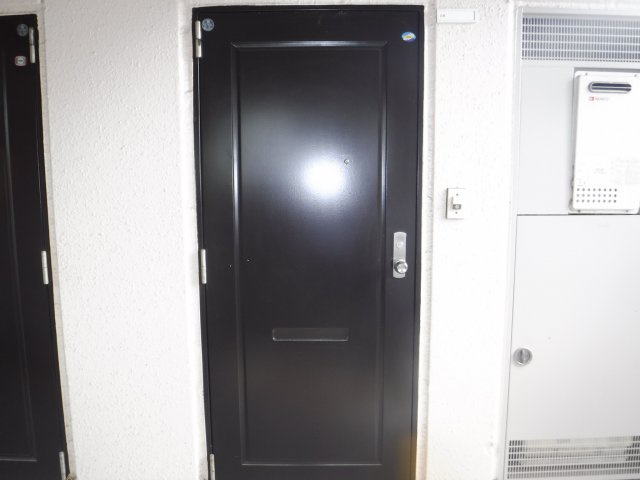 ロム・ラ・ファムの玄関|他のお部屋の参考写真です。