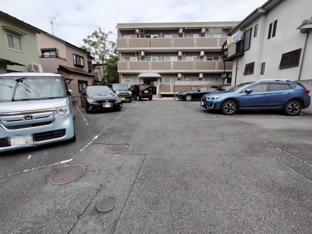 【駐車場】 | シャトレヴェールⅡ