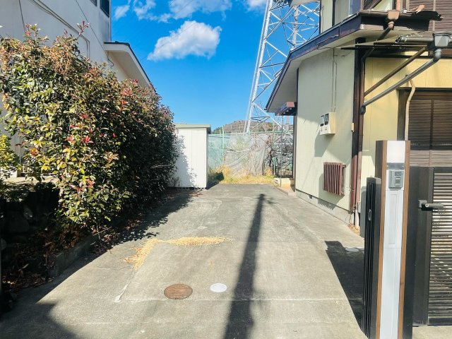 あきる野市伊奈　中古戸建の駐車場|駐車スペース1台