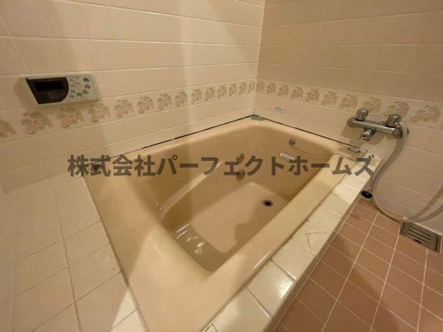 香里西之町戸建 賃貸の浴室