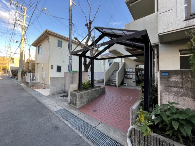 フォルム高羽のエントランス