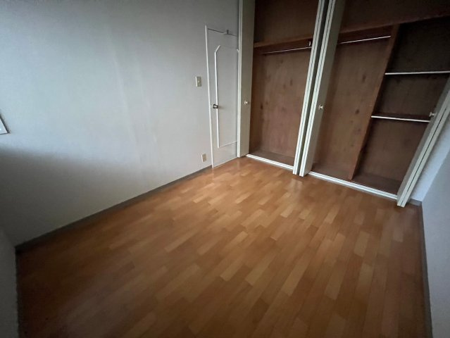 フォルム高羽の洋室