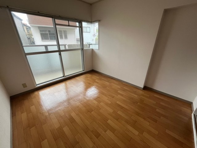 フォルム高羽の洋室