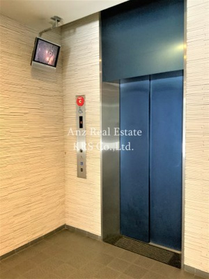 【その他共用部分】 | ベルパーク靭本町 | エレベーターは防犯カメラが付いているので、安心です♪