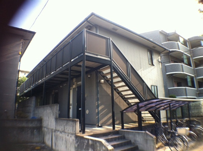 【外観】 | クールビレッジ | 1996年築　きれいなアパート