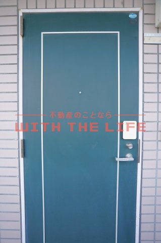 ペルソナ西町【キャッシュバック対象物件】の玄関|明るい玄関です