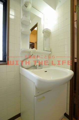 ペルソナ西町【キャッシュバック対象物件】の独立洗面台|独立洗面台で身支度をすべて済ませてしまいましょう