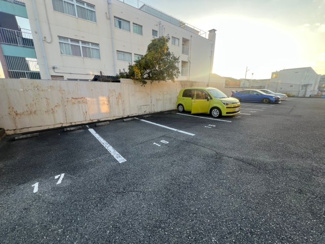 【駐車場】