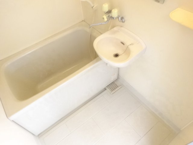 レインボーハイツ南の浴室