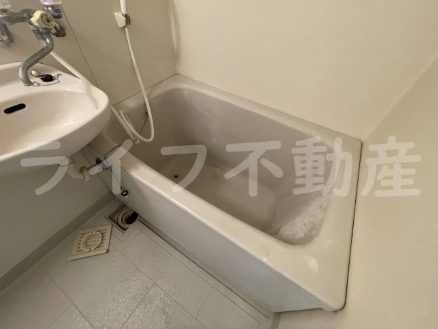 オークハイツの浴室|落ち着いた空間のお風呂です