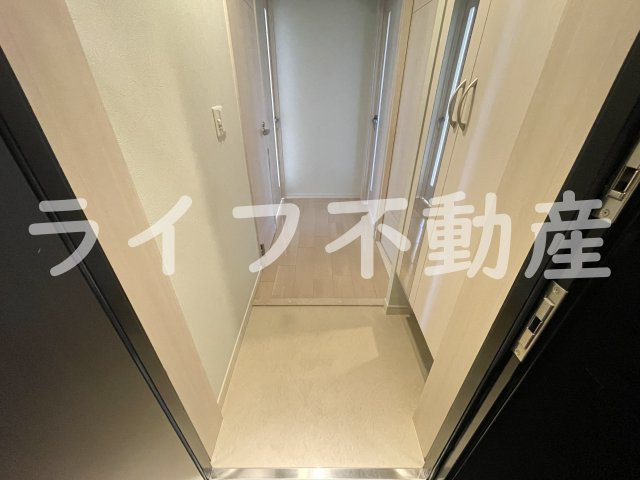 プレミアム菱屋西の玄関