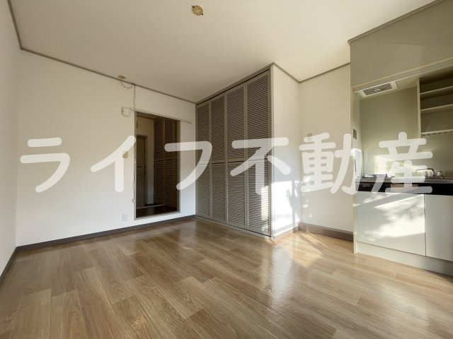 メゾンスギの居間・リビング|ゆったり過ごせる居間です