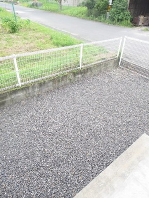 【庭】 | ノイ・ブローテＢ | お庭の付いた物件です