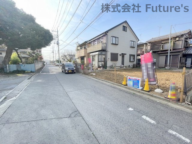 三郷市早稲田4丁目　建築条件無し　売地　更地渡しの前面道路含む現地写真|前面道路含む現地写真です。
