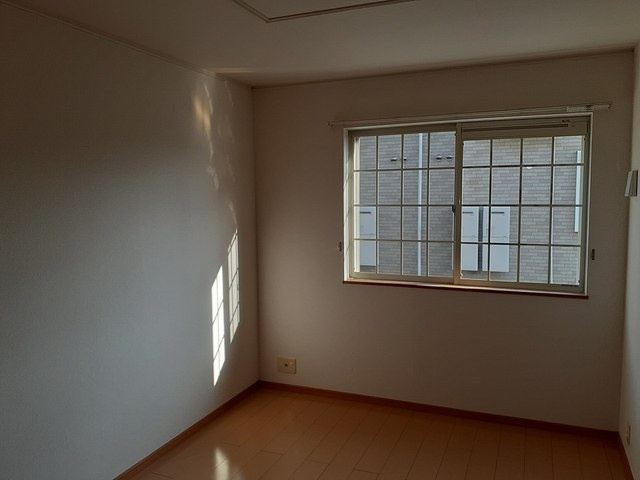 パールアイズの洋室