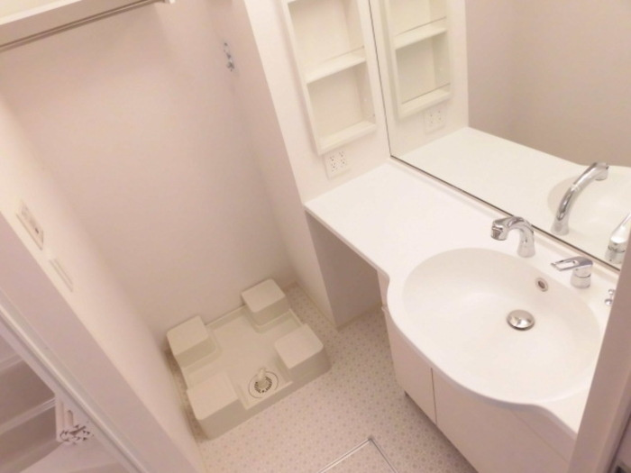 カーサ・ラッフィナートⅡの洗面所|洗面所