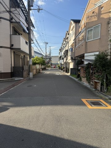 中古戸建　大東市中垣内7丁目（平成3年築）の前面道路含む現地写真|閑静な住宅街