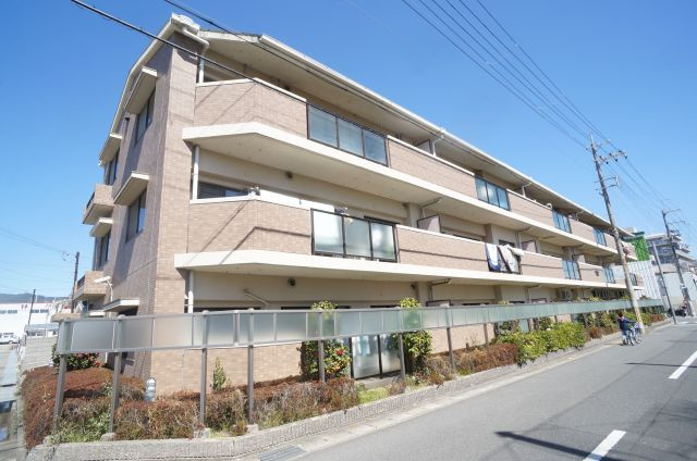 伊丹市荒牧５丁目の賃貸マンションの外観