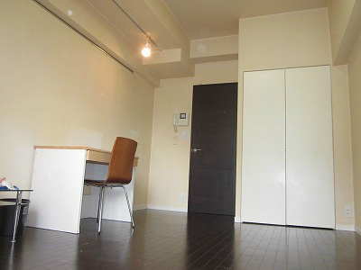 【内装】リエス伏見
