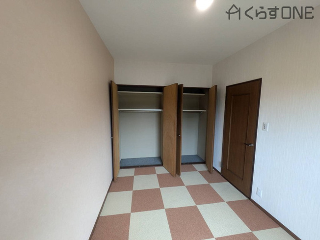 【洋室】 | ロワイヤル京見橋