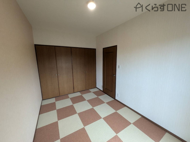 【洋室】 | ロワイヤル京見橋