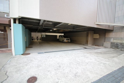 【駐車場】 | サンビルダー六甲山の手