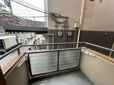 【バルコニー】 | 岡崎ガーデンズ | 洗濯物を干す最適な広さのバルコニーです♪