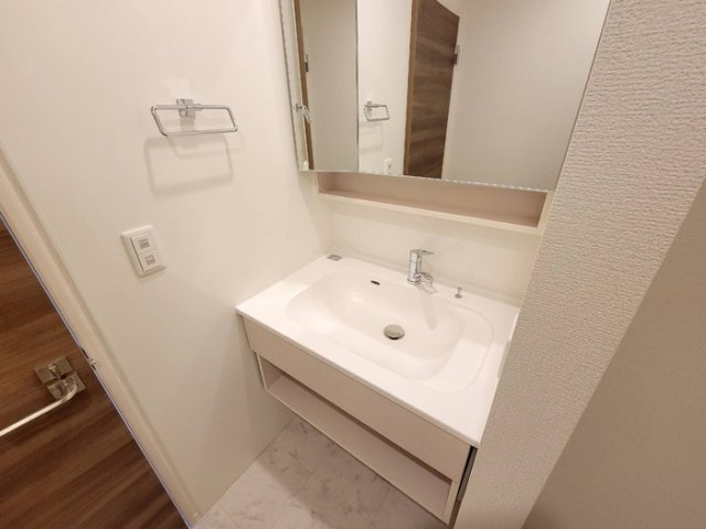 ウエスタンハイツ17の洗面所