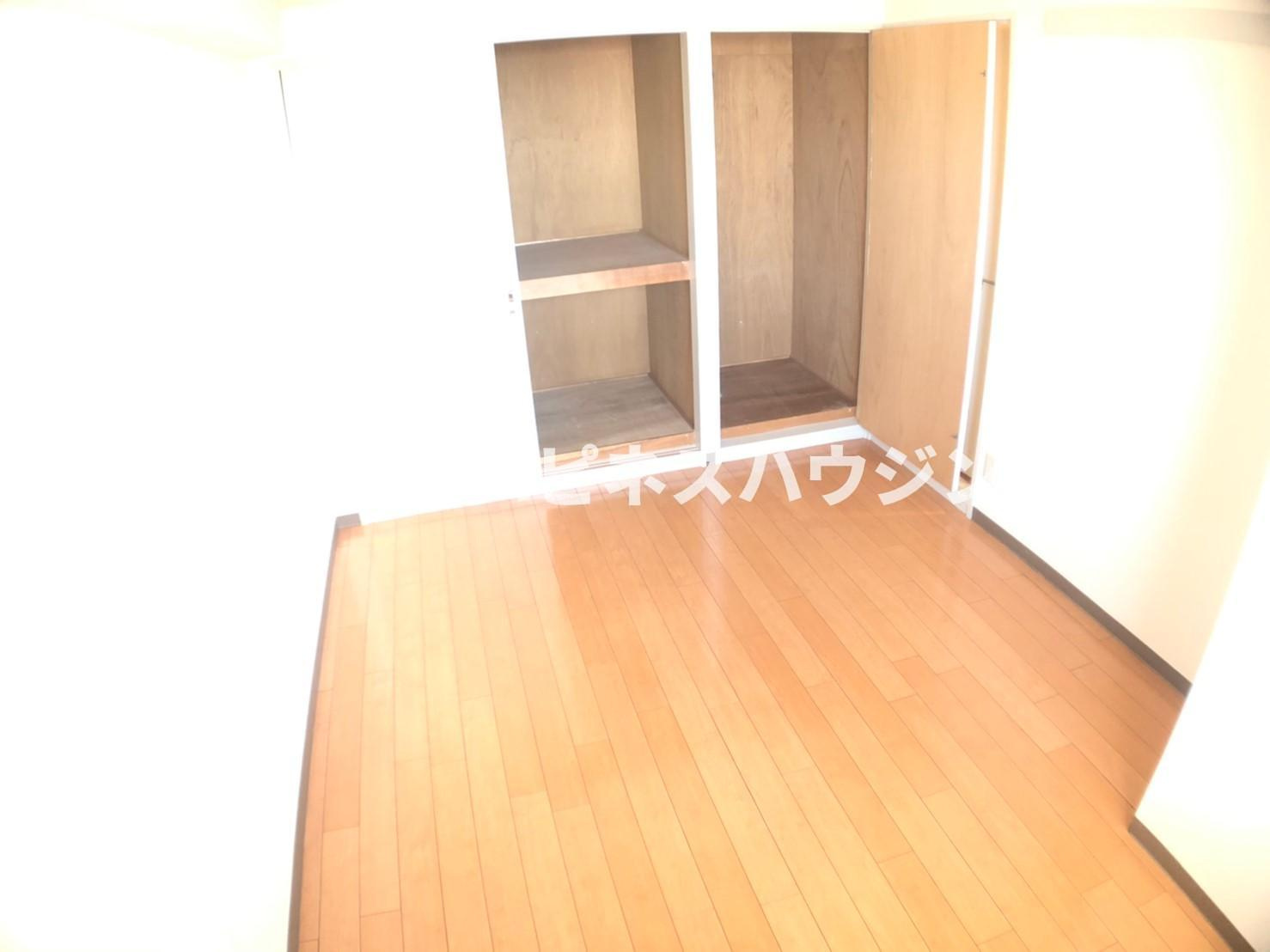 INSURANCE(インシュランス)BLDG.(ビルディング)ⅩⅥ(シックスティーン)流山の洋室