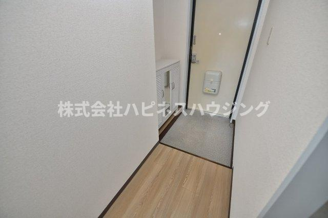 INSURANCE(インシュランス)BLDG.(ビルディング)ⅩⅥ(シックスティーン)流山の玄関