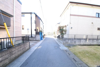 【その他】 | 鷲宮中央２丁目土地 | 前面道路（南側方向）