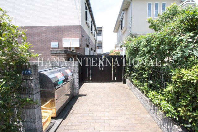 コッリーナみなみ野のエントランス