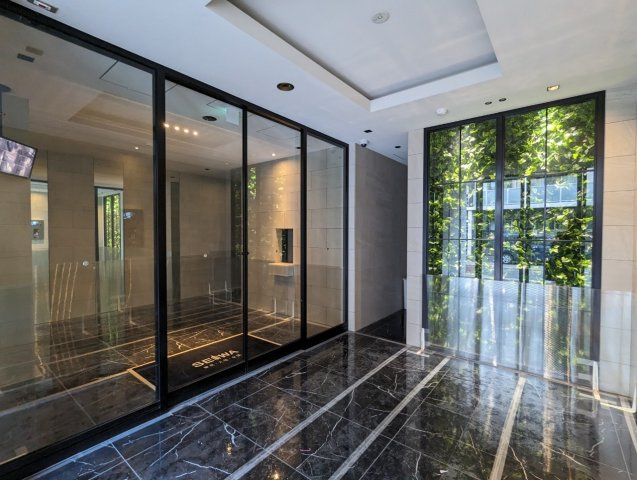 セイワパレス深江南 BRAVI不動産のエントランス