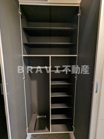 セイワパレス深江南 BRAVI不動産の玄関