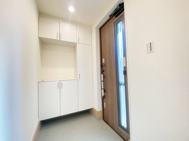 『八王子市中古戸建て』八王子市本町23-6【仲介手数料無料】の玄関|～仲介手数料無料☆八王子ひなた不動産～八王子市本町　中古戸建て
