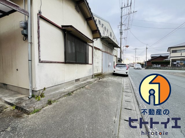 三潴町清松戸建の駐車場